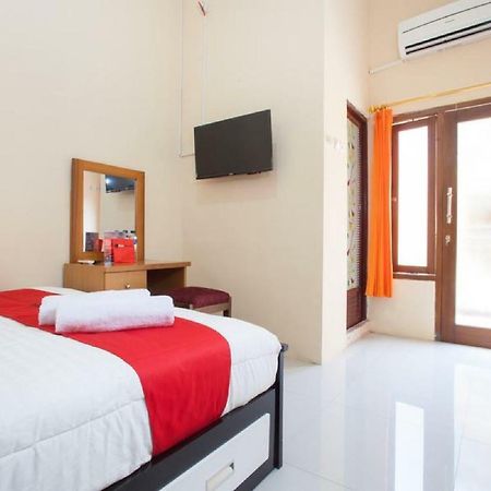 Отель Reddoorz Syariah Near Untag Banyuwangi Баньюванги Экстерьер фото