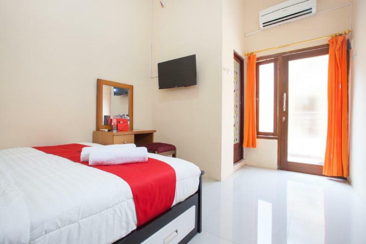 Отель Reddoorz Syariah Near Untag Banyuwangi Баньюванги Экстерьер фото